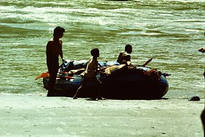 Mit dem Schlauchboot auf dem Trisuli Fluss