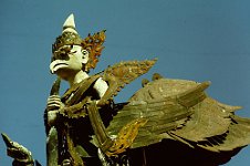 Garuda Vogel - aus einem Tempel in Mandaly.