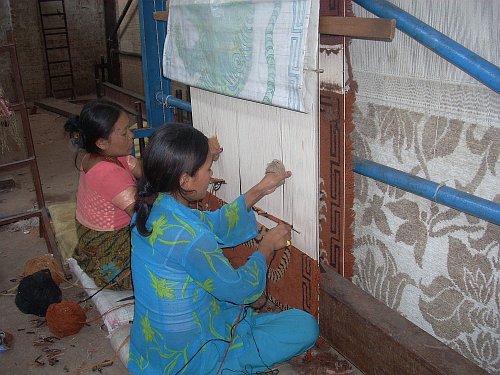Tibetan rugs on the loom III.