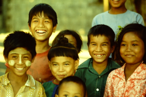 mandalay-children-laughing