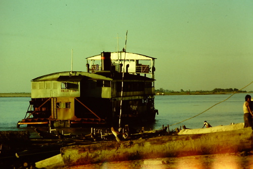 mandalay-irrawaddy-large-boat