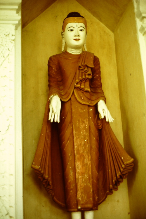 mandalay-statue-standing