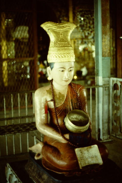 mandalay-statue