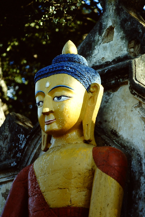 colorful-buddha-statue