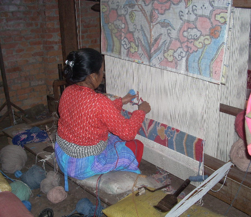 traditional-design-loom