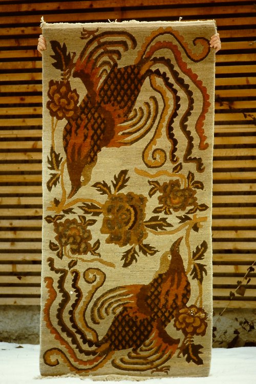 tibetan-rugs-vegetable-dyes-1